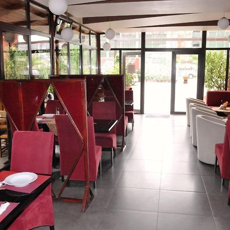 Hotel Andrei Кымпия-Турзи Экстерьер фото