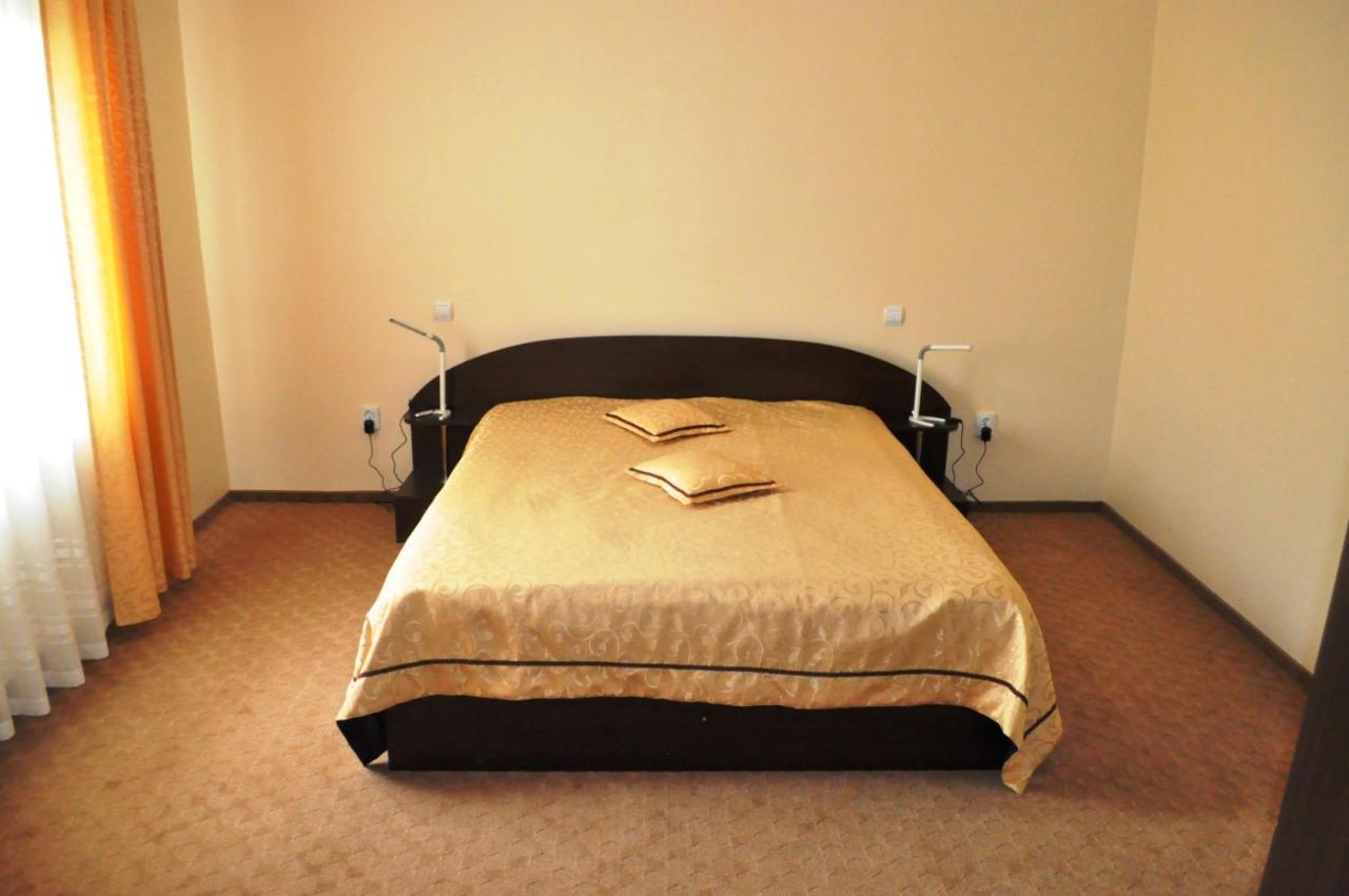 Hotel Andrei Кымпия-Турзи Экстерьер фото